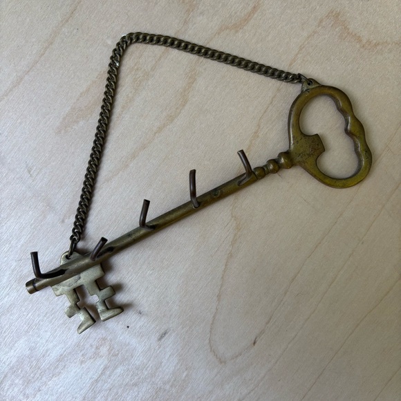 Brass Skeleton Key Wall Hook - Picture 3 of 9